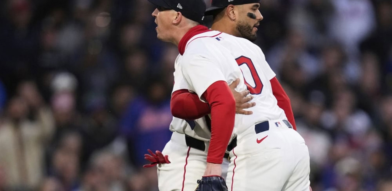 ¡Explota Fenway Park! Buehler y Cora son expulsados tras polémica decisión 