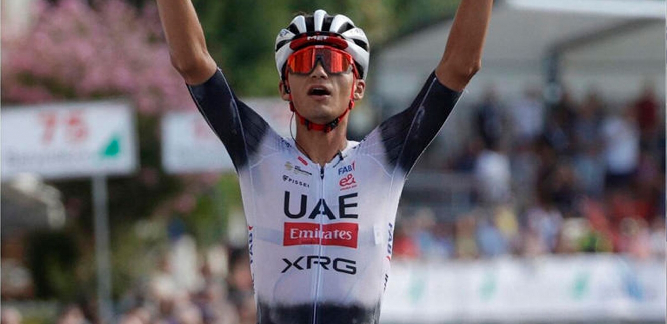  Isaac del Toro arrasa en Italia y conquista el Trofeo Matteotti
