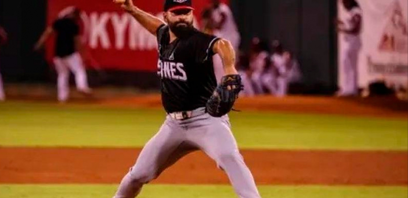 Urquidy se adueña de la lomita y acerca al Escogido a la Serie Final